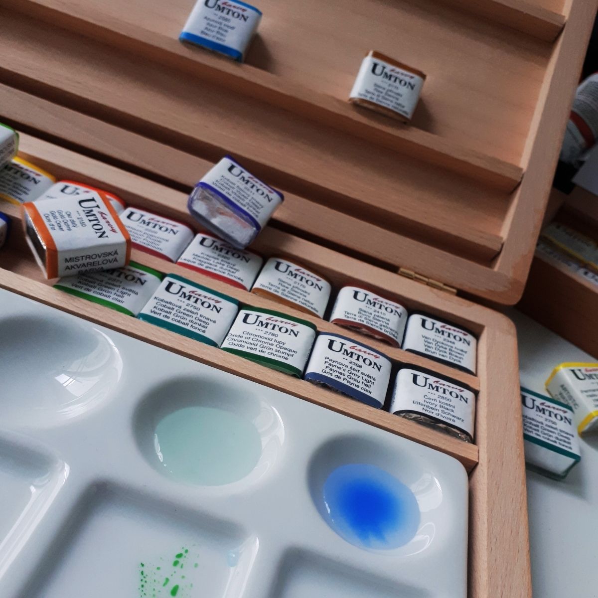 UMTON Aquarell-Set Holz, Porzellanpalette, 12x3,5ml